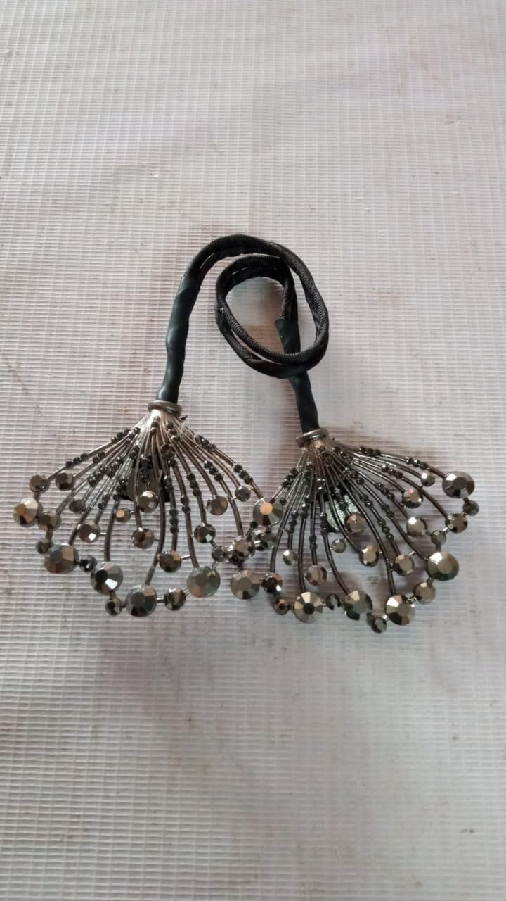 Twist Clip Hair Bun Making Tool Style Hair - OSAK ENTERPRISES